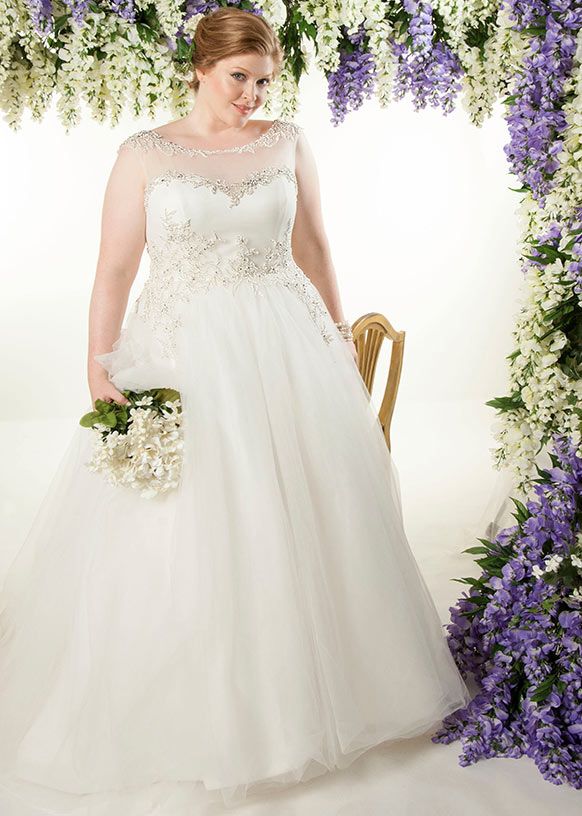  WEDDING  DRESS  SALE  PLUS SIZE CALLISTA Romantique Bridal 