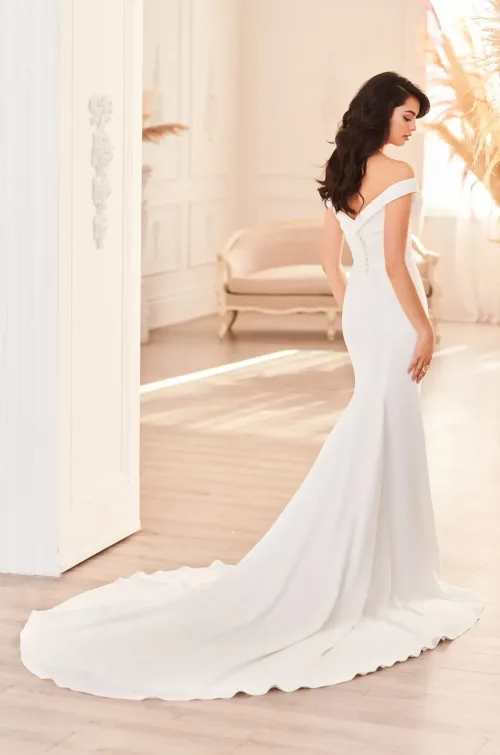 PALOMA BLANCA Style 4955 Wedding Dress - Radiant A-Line Elegance