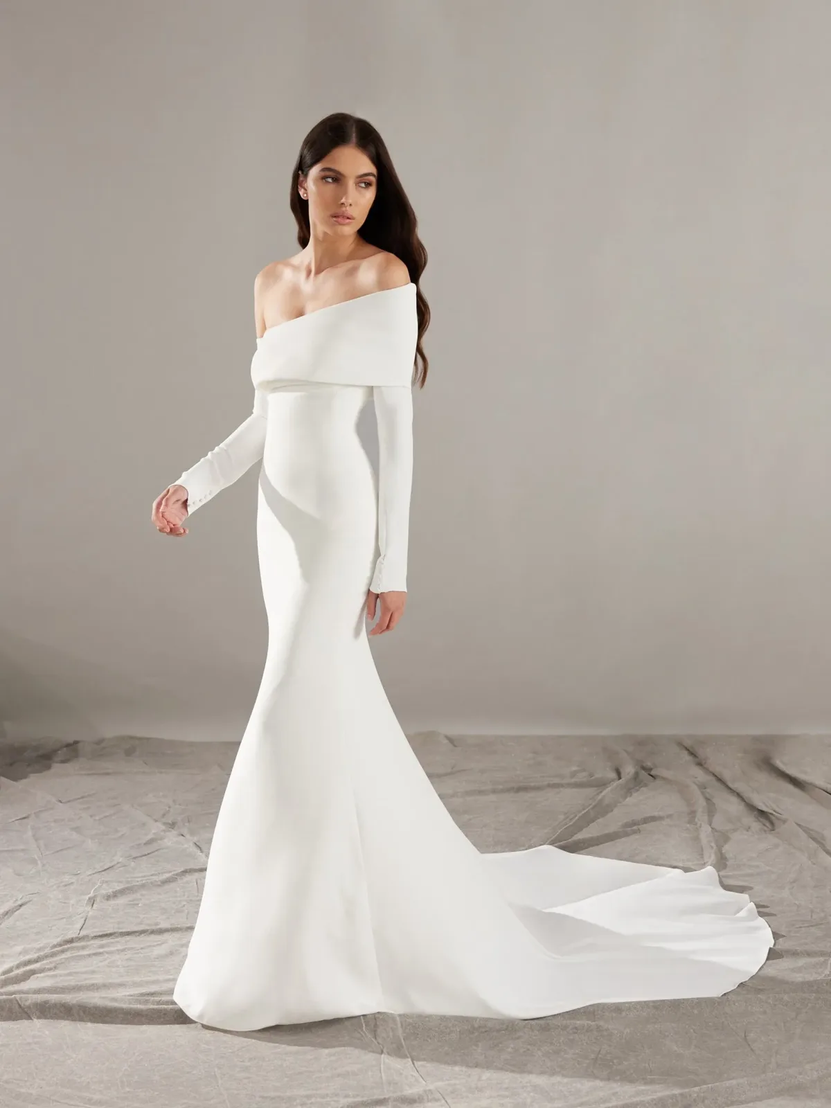 Pronovias RUSTY Wedding Dress - Asymmetrical Mermaid Sophistication