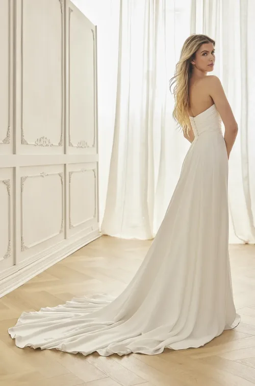 Mikaella Wedding Dress M2552